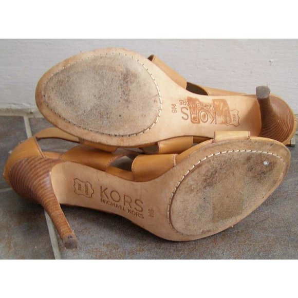 Michael Kors cognac leather sz 9 buckle heels GUC - Picture 13 of 16